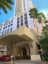 Building Photo - 888 Douglas Rd