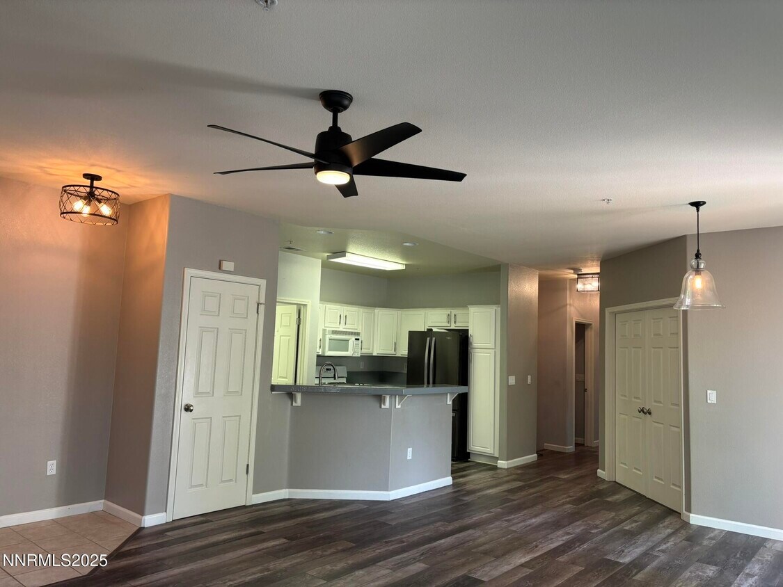 Building Photo - 6140 Ingleston Dr
