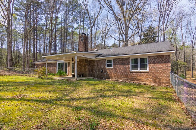 Foto del edificio - 1026 Denney Rd