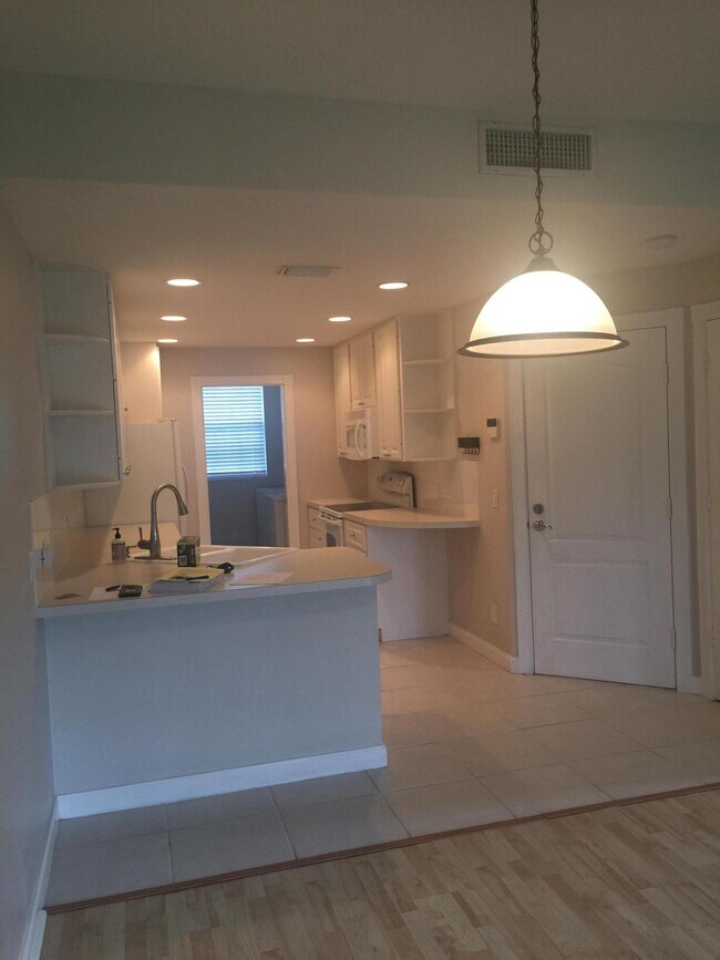 Foto del edificio - 189 Santa Barbara Way