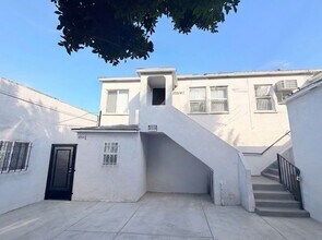 Building Photo - 10514 1/4 S Vermont Ave