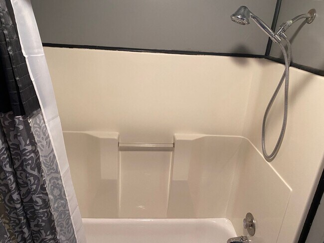 Foto del edificio - Nice 2 Bedroom 1 Bath Home!!