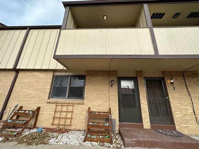 Foto del edificio - 1817 Quail St