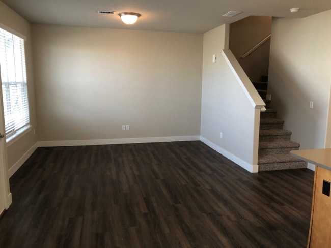 Foto del edificio - 6340 Orchard Park Dr