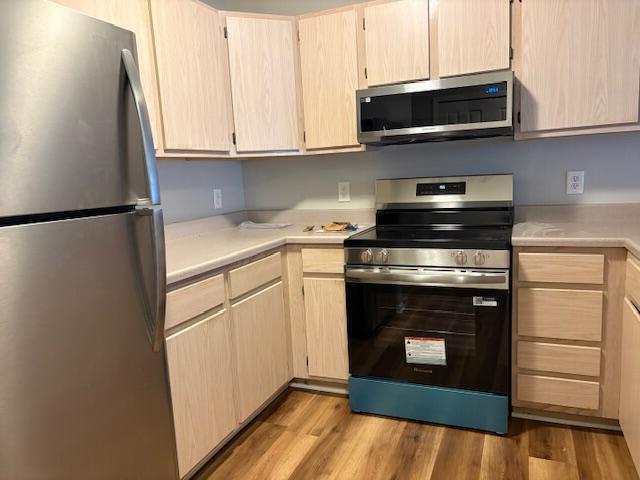 Foto del edificio - 1005 E Duncan St