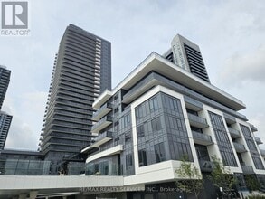 Building Photo - 5105-5105 Hurontario St