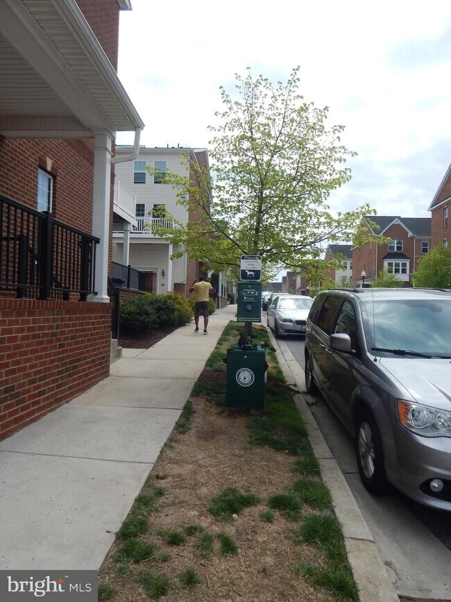 Building Photo - 709 S Macon St.