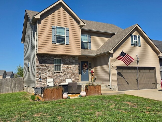 Building Photo - Charming 2-Story Home Available This Novem...