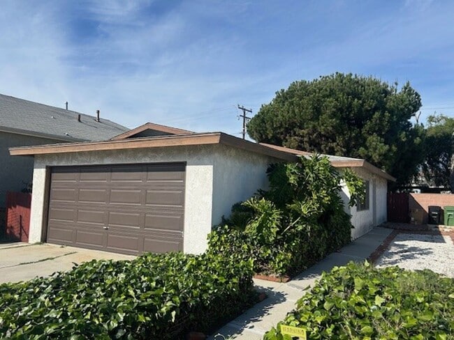 3511 - 3511 Apartment