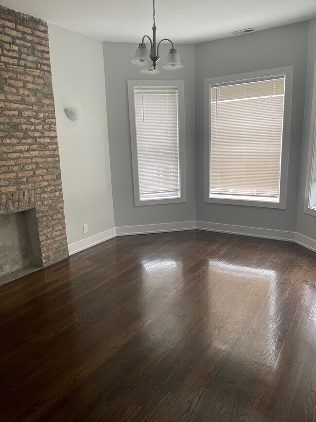Building Photo - 6434 S Eberhart Ave