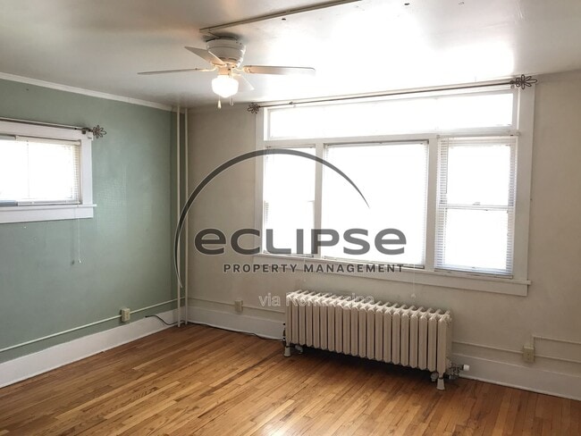 Foto del edificio - 711 2nd St