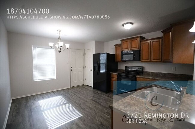 Foto del edificio - 3721 Remington Dr