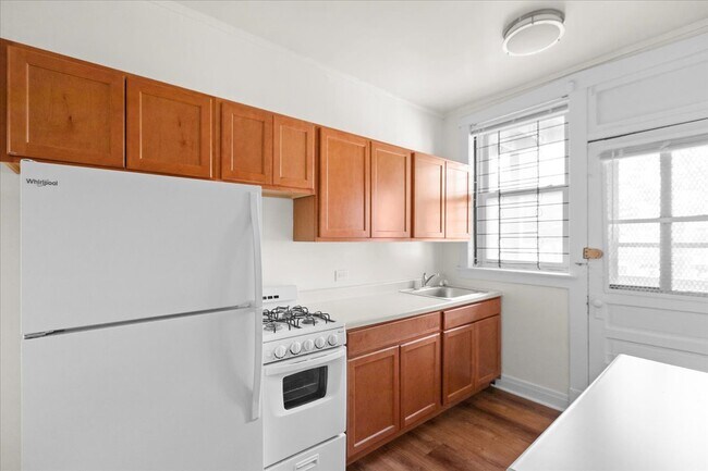 Foto del edificio - 2512 N Lincoln Ave