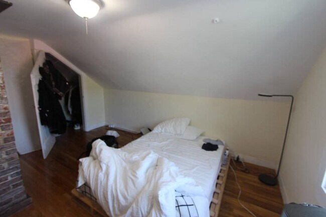 Foto del edificio - 3.0 bedroom in Cambridge Massachusetts 02139