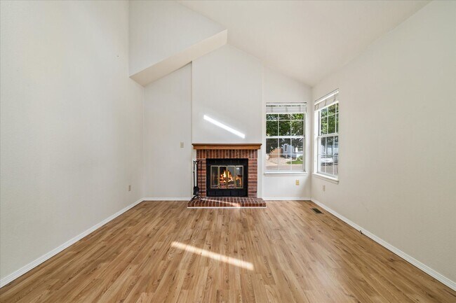 Foto del edificio - Beautiful 3 bed 2 bath Highlands Ranch Home!