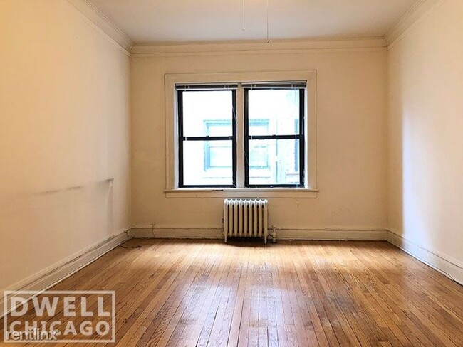 Foto del edificio - 2956 N Seeley Ave