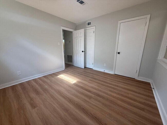 Foto del edificio - 2634 Highland Ave