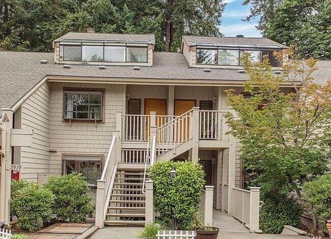 Foto del edificio - 3939 108th Ave NE