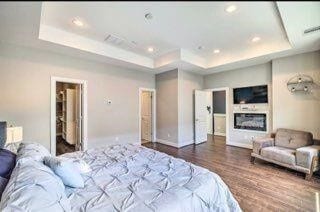 Building Photo - 2403 Everett St