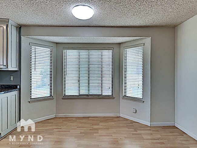 Building Photo - 97 Kenbrook Cir