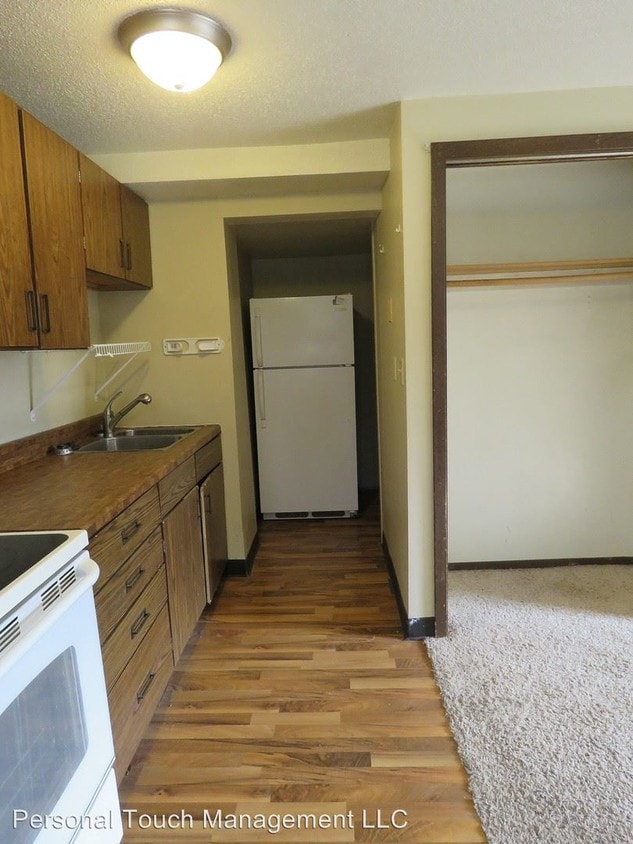 Foto del edificio - 527 7th St S