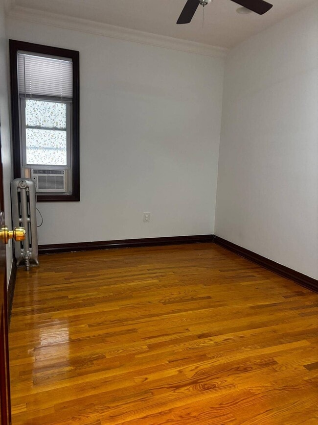 Building Photo - 4131 18th Ave