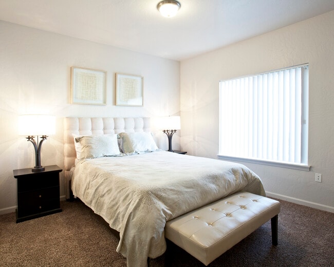 Building Photo - Centennial Pines