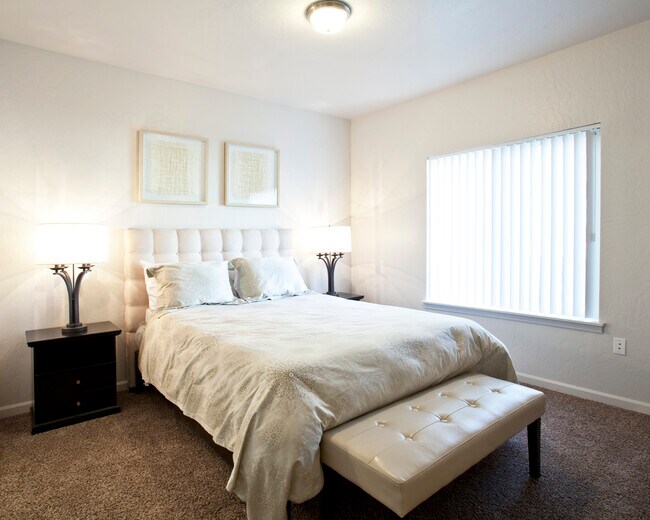 Foto del edificio - Centennial Pines