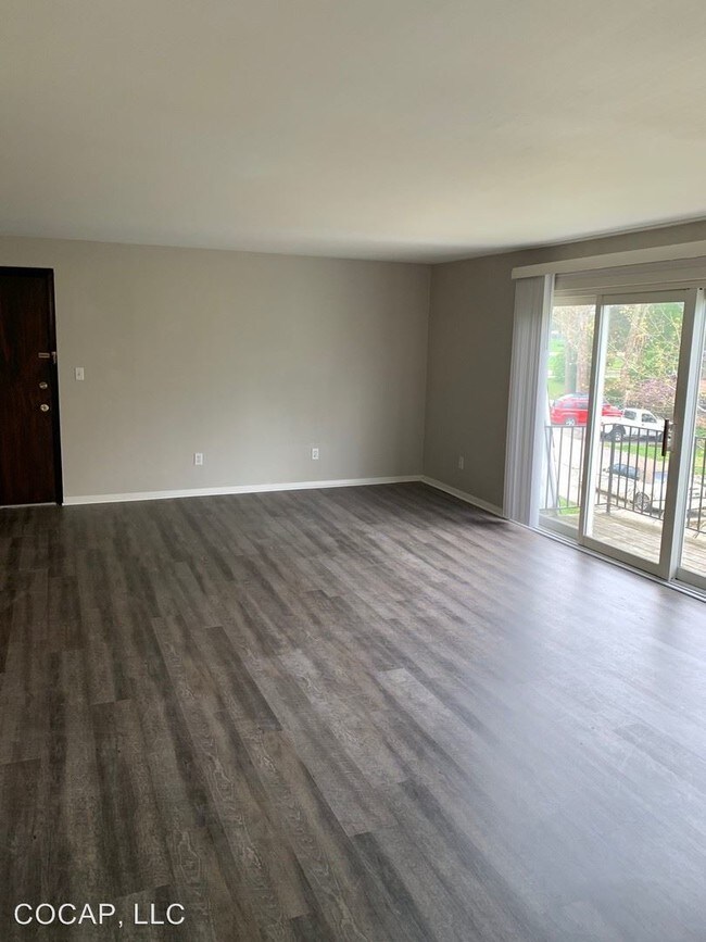 Foto del edificio - 4420 Flowerdale Ave