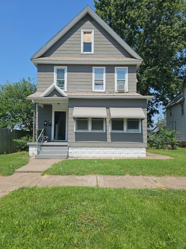 Foto principal - 2723 6th Ave