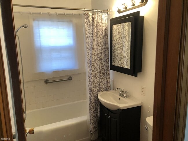 Foto del edificio - 4 br, 2 bath House - 2249 4th Ave N