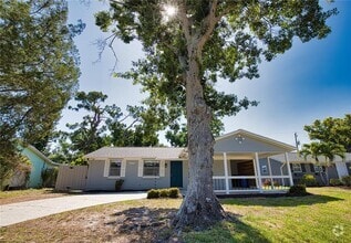 Building Photo - 1056 Venetian Pkwy