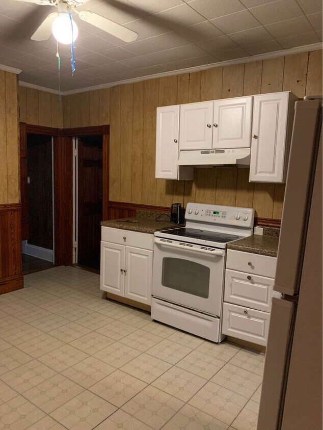 241 White St Unit 1, Lowell, MA 01854 Condo for Rent in Lowell, MA