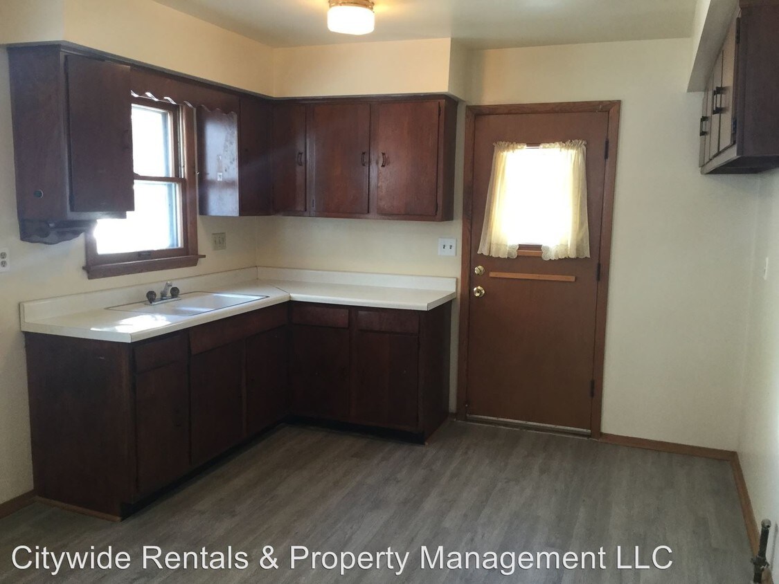 Foto principal - 9727 W Reichert Pl