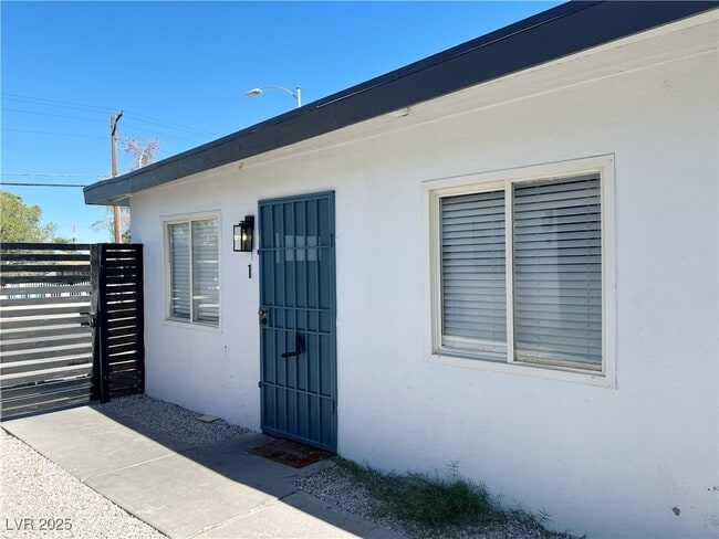 Building Photo - 2030 Sunrise Ave