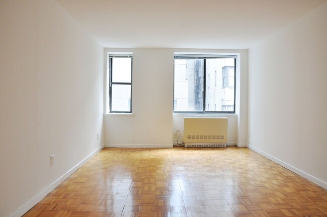 Foto del edificio - 417 E 83rd St