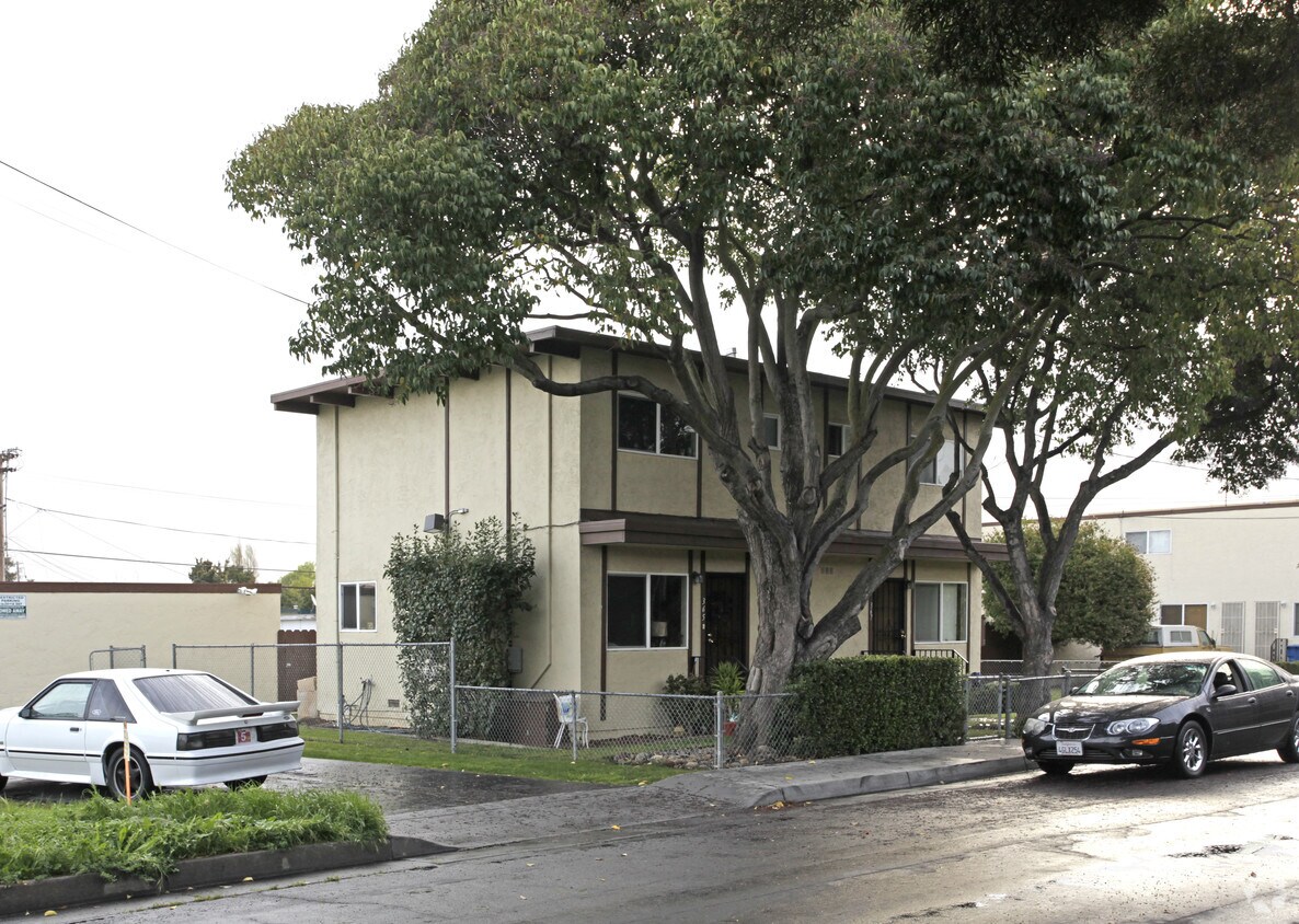 Building Photo - 1101 Alpine Ave