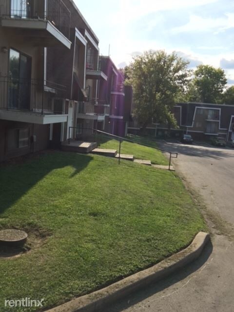 Foto principal - 9805 E 61st St