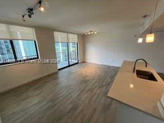 Foto del edificio - 999 SW 1st Ave