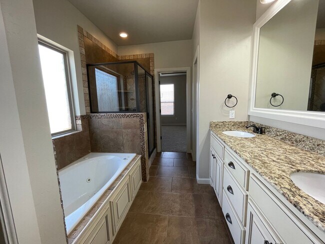 Foto del edificio - Deer Creek Schools