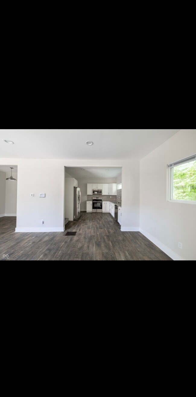 Foto del edificio - 646 E 31st St