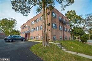 Building Photo - 7200 Crittenden St