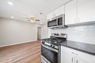 Building Photo - 12203 Ryewater Dr