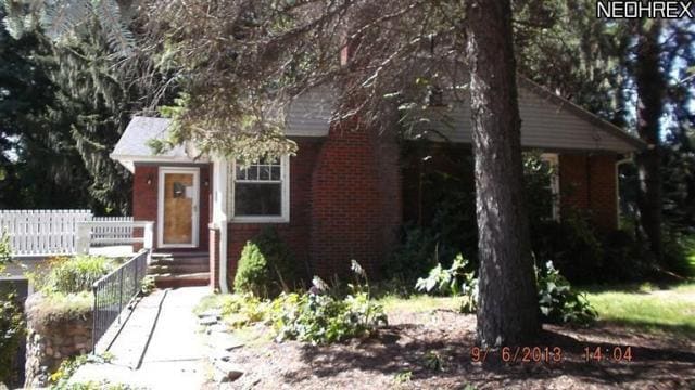 Building Photo - 821 Lakeview Ave