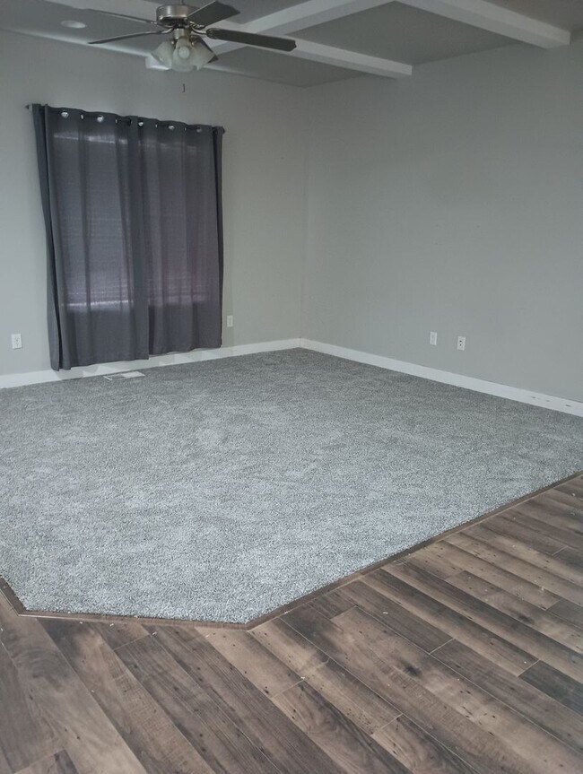 Foto del edificio - 3 B/ 2 B home in Sunrise Meadows
