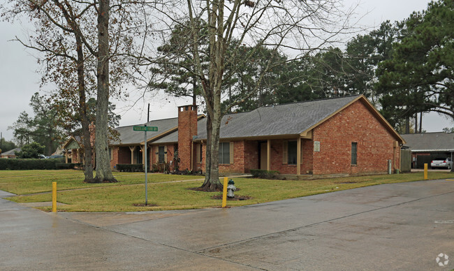 Building Photo - Woodland Park Townhomes