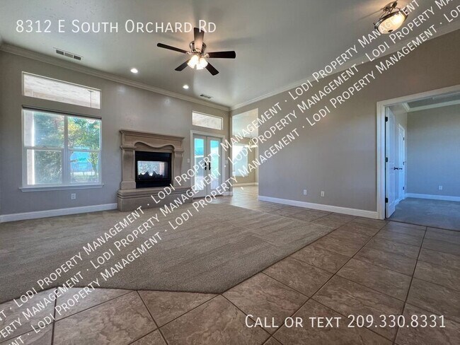 Foto del edificio - 8312 E Orchard Rd