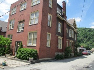 Building Photo - 218 Walnut St