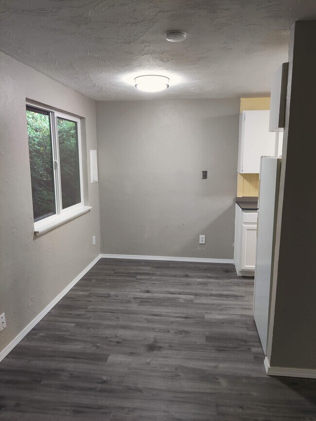 1110 Hayes St Unit 1, Aberdeen, WA 98520 Apartments in Aberdeen, WA