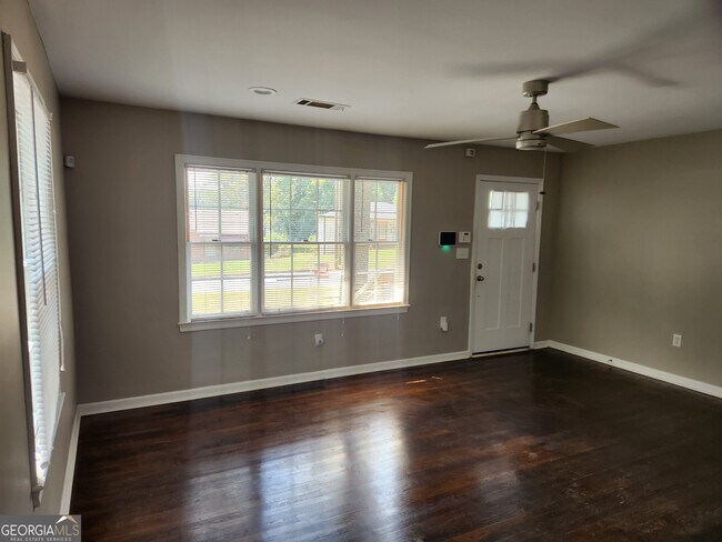 Building Photo - 2148 Clanton Terrace